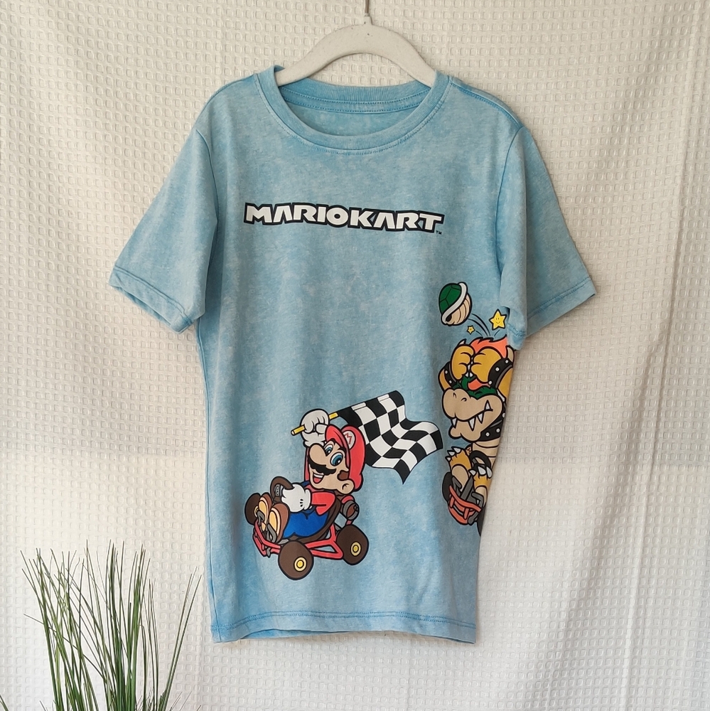 MarioKart Video Game Boys Light Blue Graphic T-shirt Size Small